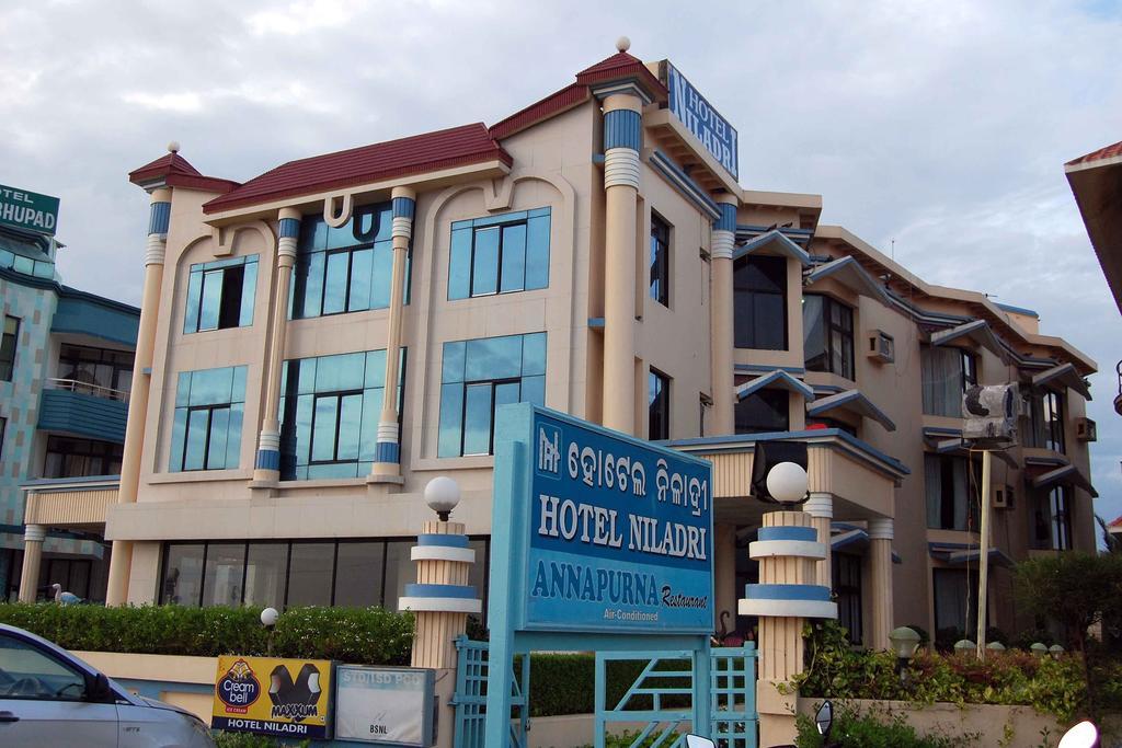 Hotel Niladri Puri Exterior photo