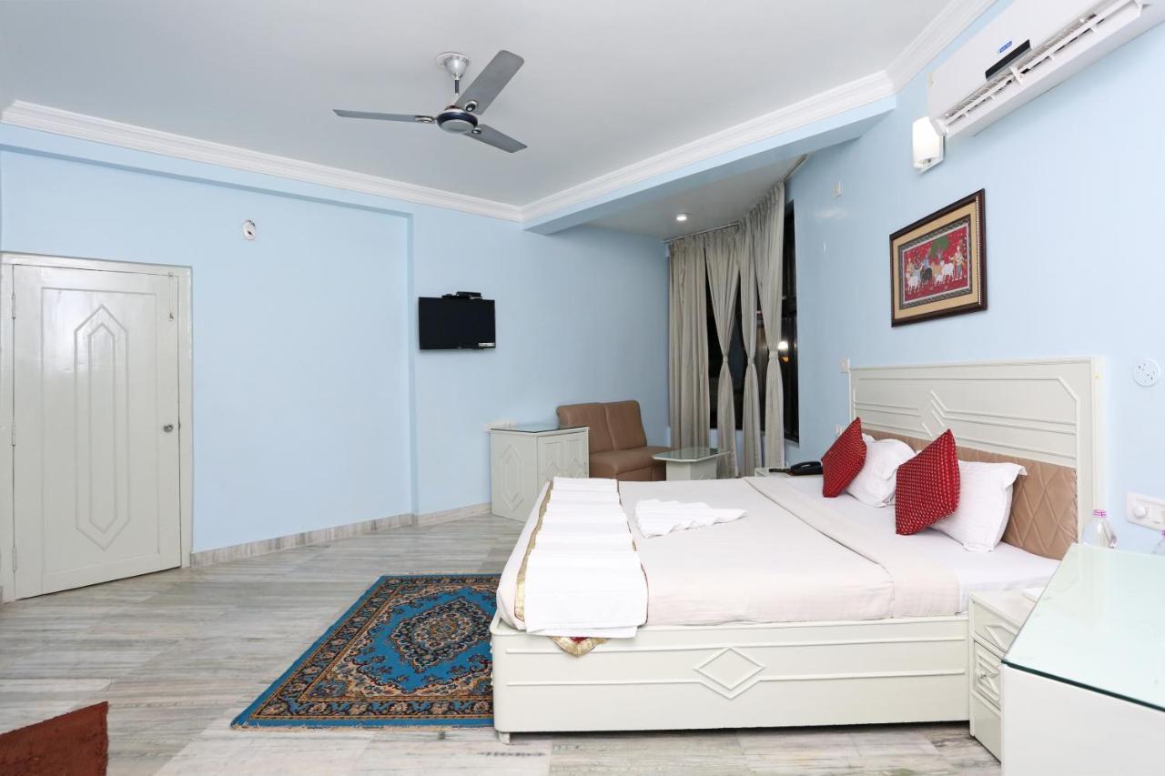 Hotel Niladri Puri Exterior photo